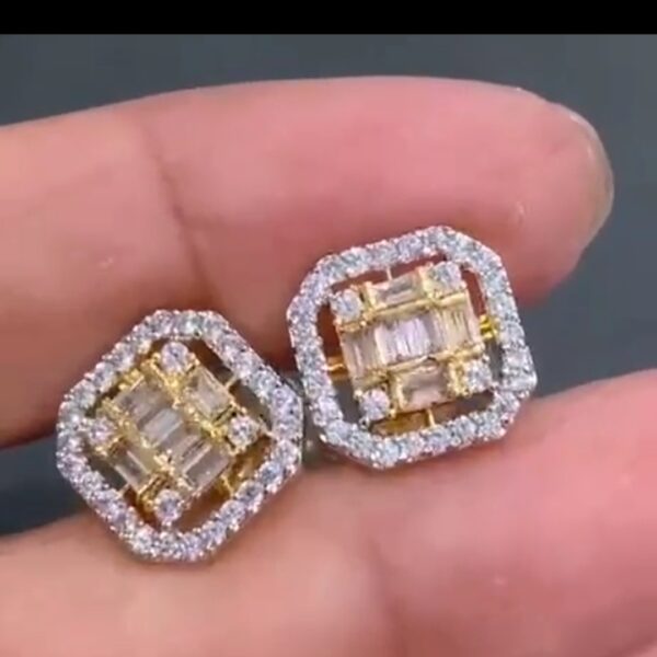 Diva Radiance Studs